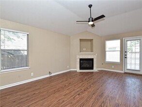 7220 Black Panda Trail in Austin, TX - Building Photo - Building Photo