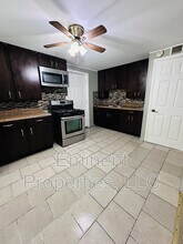 8357 S Hoyne Ave in Chicago, IL - Building Photo - Building Photo