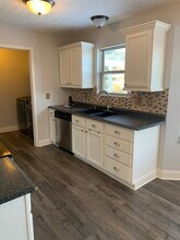 9012 Ellersly Dr in Lewis Center, OH - Foto de edificio - Building Photo