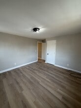 7139 Eastlawn Dr in Cincinnati, OH - Building Photo - Building Photo