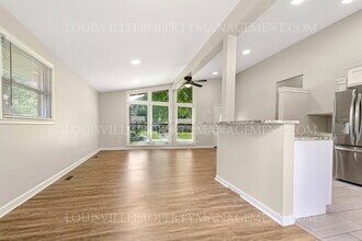 3817 Klondike Ln in Louisville, KY - Building Photo - Building Photo