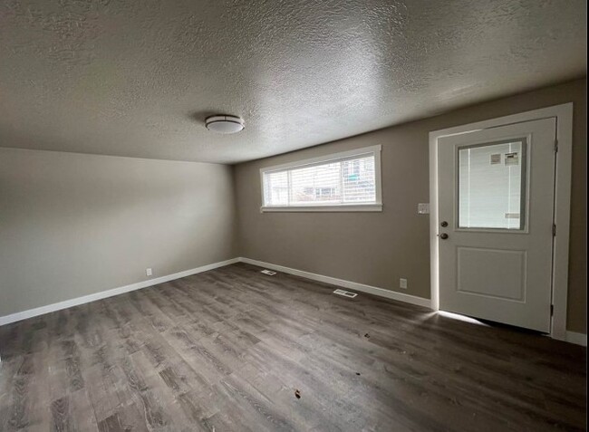 272 N Center St, Unit #1 in American Fork, UT - Building Photo - Building Photo
