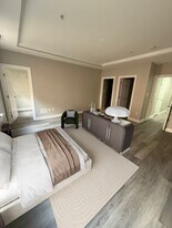 5653 Harrington Falls Ln, Unit G in Alexandria, VA - Building Photo