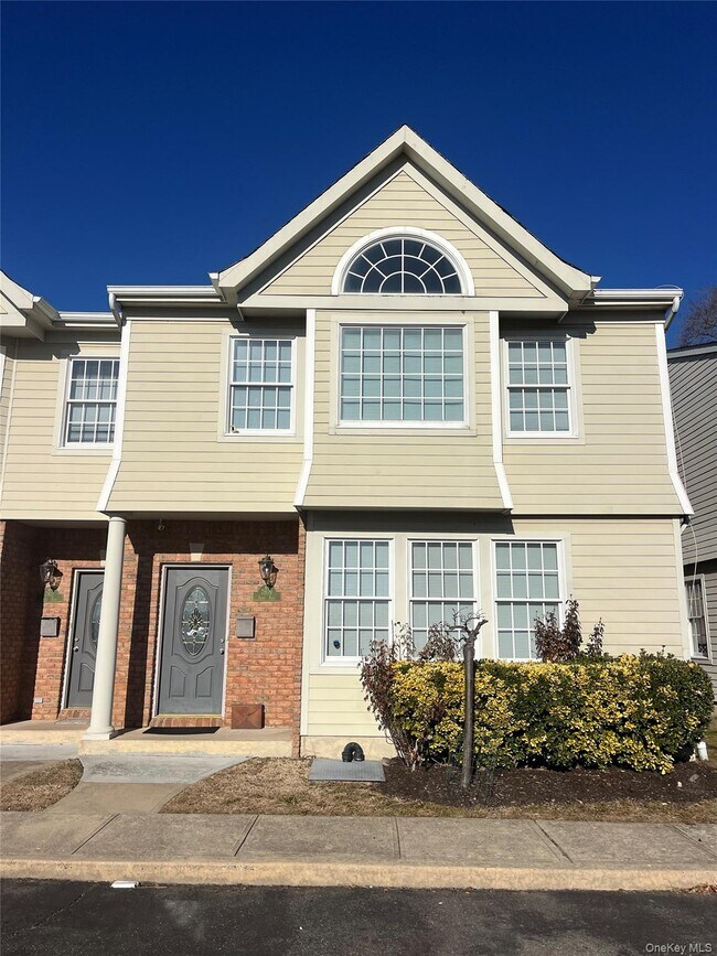 7809 Shore in Sands Point, NY - Building Photo - Building Photo