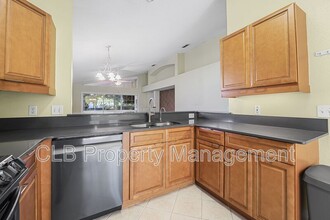 36 Old Macon Dr in Ormond Beach, FL - Building Photo - Building Photo