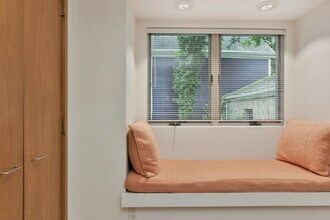 572 Franklin St, Unit 572 in Cambridge, MA - Foto de edificio - Building Photo