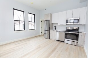 3439 W Lancaster Ave, Unit 11 in Philadelphia, PA - Building Photo