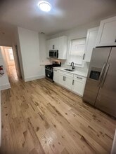 38 Gates Ave in Jersey City, NJ - Building Photo - Building Photo