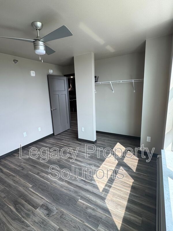 property at 226 E Greenfield Ln