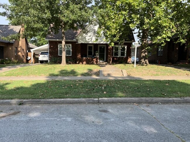property at 1219 S Evanston Ave