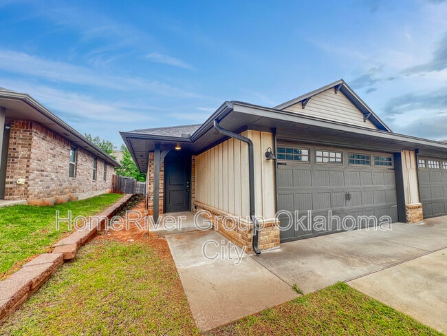 property at 11506 Keystone Cir