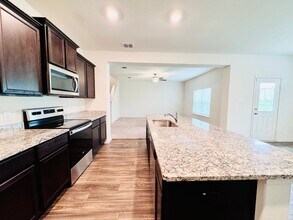 11061 Eyelet Harbor in Converse, TX - Building Photo - Building Photo