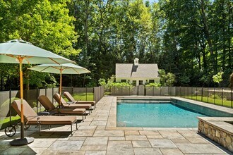 38 Davis Hill Rd in Weston, CT - Building Photo - Building Photo