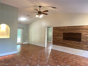 914 Avery St in Lehigh Acres, FL - Building Photo - Building Photo