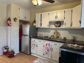 269 N 1st Ave, Unit B in Manville, NJ - Building Photo - Building Photo