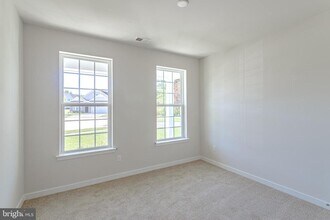 350 Bandon Dunes Ct in Moorestown, NJ - Building Photo - Building Photo