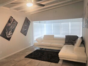 2921 Greenbriar St in Sarasota, FL - Building Photo - Building Photo