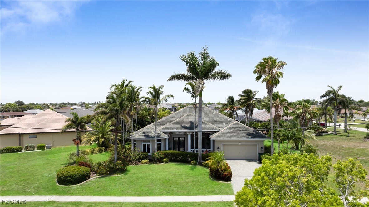 4009 Chiquita Blvd S in Cape Coral, FL - Building Photo
