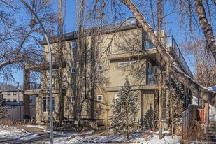 9856 83 Av NW in Edmonton, AB - Building Photo