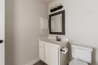 10527 Friars Hill photo'