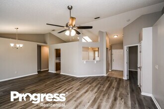 3152 Olde Sutton Parke Dr in Orange Park, FL - Building Photo - Building Photo