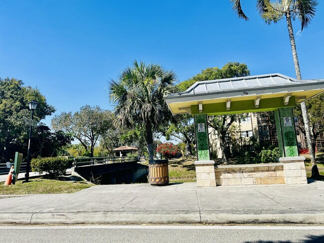 6060 S Falls Cir Dr in Lauderhill, FL - Building Photo - Building Photo