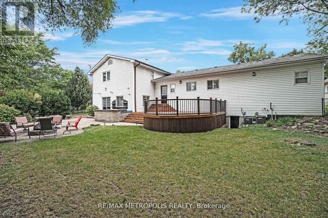 property at 1872 Appleview Rd