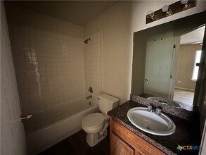 1010 Lansberry Ct in Killeen, TX - Building Photo - Building Photo