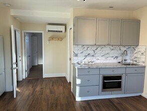 2909 13th St NW, Unit 301 in Washington, DC - Building Photo - Building Photo