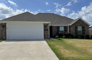 6011 W Transit St in Fayetteville, AR - Building Photo