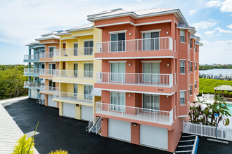 Harbourview South in Englewood, FL - Building Photo - Building Photo