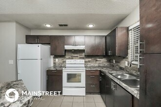 7606 Willow Park Dr in Tampa, FL - Building Photo - Building Photo