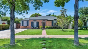 329 W Encanto Blvd in Phoenix, AZ - Building Photo