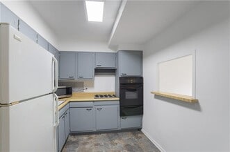 2965 Pharr Ct S Northwest in Atlanta, GA - Building Photo - Building Photo