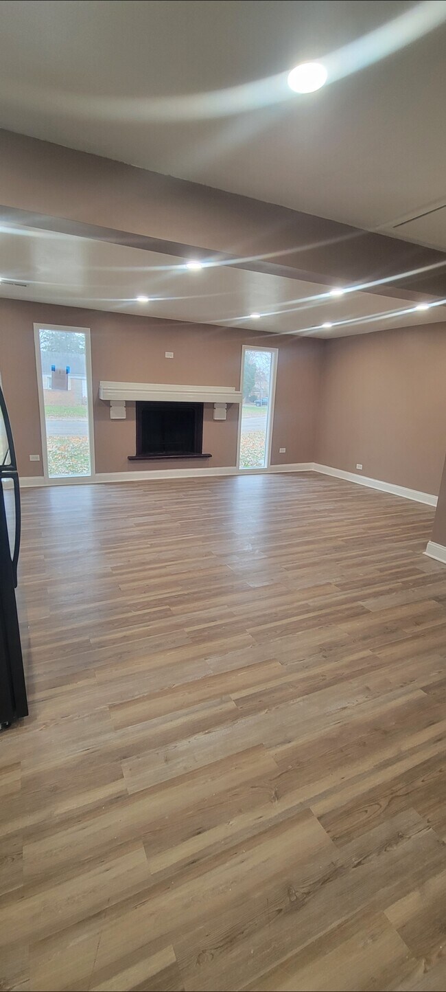 7 Oak Ln in Park Forest, IL - Building Photo - Building Photo