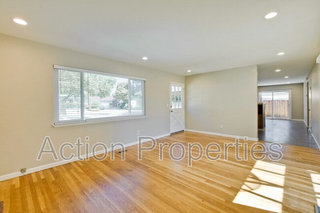1062 Kelly Dr in San Jose, CA - Building Photo - Building Photo