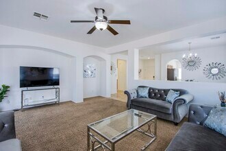 29 Blue Sunrise Ave in North Las Vegas, NV - Building Photo - Building Photo