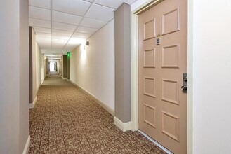 1009 N Ocean Blvd in Pompano Beach, FL - Building Photo - Building Photo