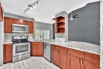 3417 NW 44th St in Lauderdale Lakes, FL - Building Photo - Building Photo