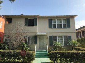 846 N Sweetzer Ave, Unit 846 N Sweetzer Ave #2 in West Hollywood, CA - Building Photo