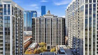 1322 S Prairie Ave in Chicago, IL - Building Photo