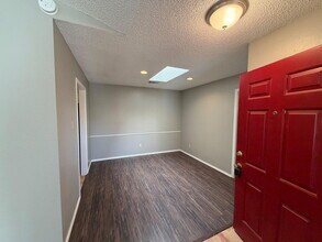 5828 2nd St in Lubbock, TX - Foto de edificio - Building Photo