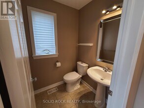 138 Hillman Marsh Way in Ottawa, ON - Building Photo - Building Photo