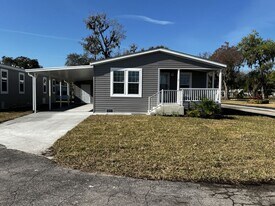 1 Kimberly Ct in Daytona Beach, FL - Building Photo