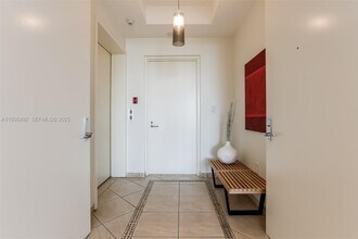 747 Crandon Blvd in Key Biscayne, FL - Building Photo - Building Photo