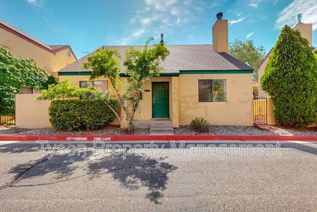 property at 1515 La Charles Dr NE