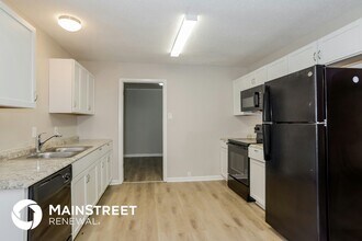 10806 Bristol Terrace in Kansas City, MO - Building Photo - Building Photo