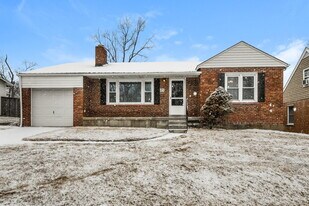 25 Claire Dr in Florissant, MO - Building Photo
