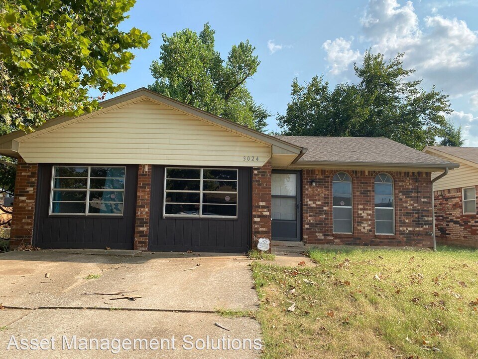 3024 Hillside Dr Photo