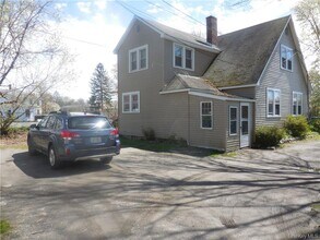 10 Edmunds Ln in Pine Bush, NY - Building Photo - Building Photo